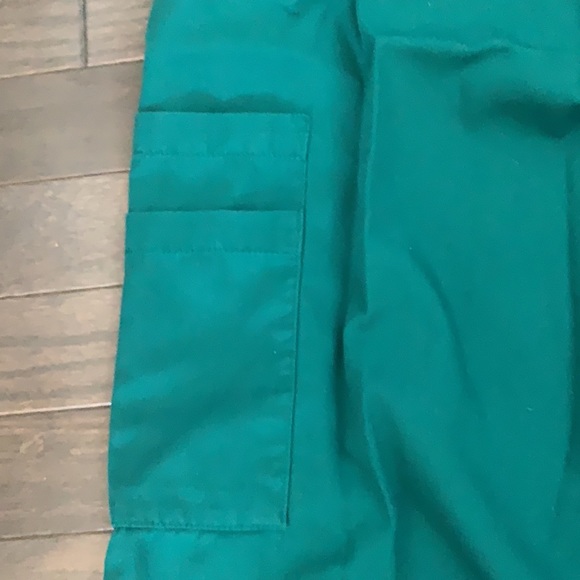 Cherokee Men’s Medium Green Scrub Pants - Picture 3 of 7